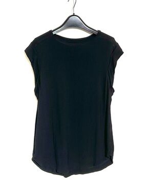 Tavi black muscle tee